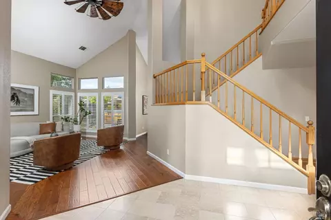 Entry Way - 1025 Fallen Leaf Pl, Vacaville, CA 95687 photo 2 of 3