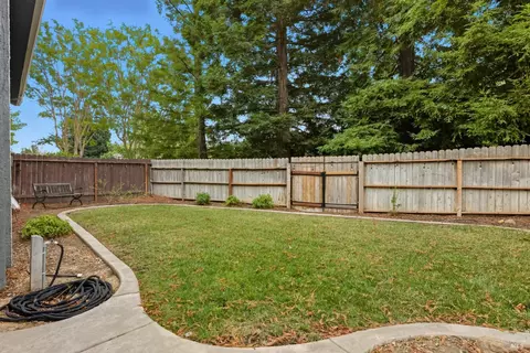 Exterior - 1025 Fallen Leaf Pl, Vacaville, CA 95687 photo 11 of 16