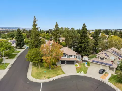 View/Area - 1025 Fallen Leaf Pl, Vacaville, CA 95687 photo 2 of 5