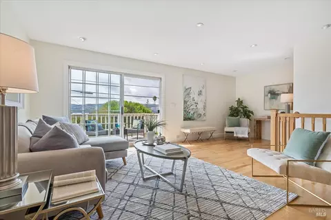 Living - 375 E O St, Benicia, CA 94510 photo 1 of 2