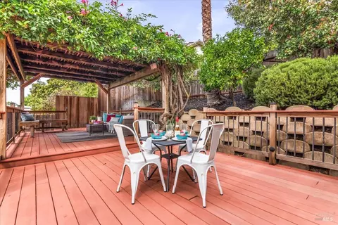 Exterior - 375 E O St, Benicia, CA 94510 photo 10 of 21