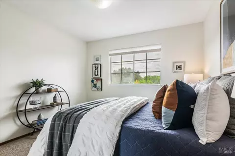 Bedroom - 375 E O St, Benicia, CA 94510 photo 4 of 5