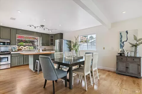 Dining - 375 E O St, Benicia, CA 94510 photo 2 of 2