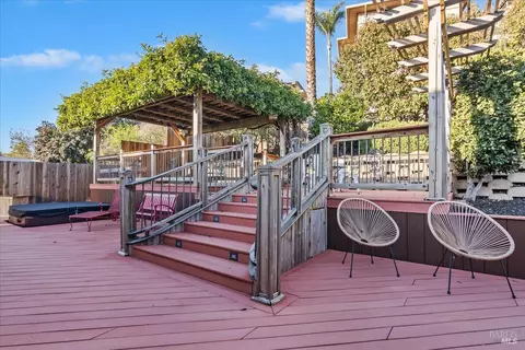 Exterior - 375 E O St, Benicia, CA 94510 photo 19 of 21