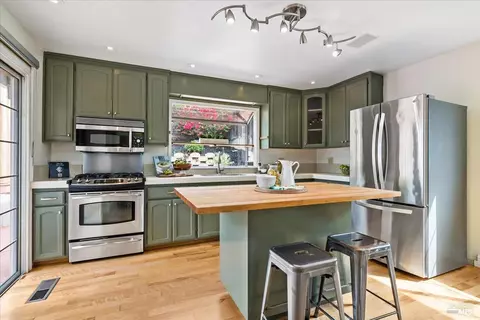 Kitchen - 375 E O St, Benicia, CA 94510 photo 2 of 4