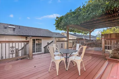 Exterior - 375 E O St, Benicia, CA 94510 photo 16 of 21