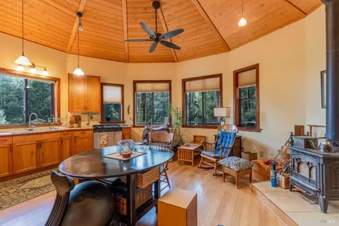 30651 Timberline Rd, Willits, CA 95490 photo 5
