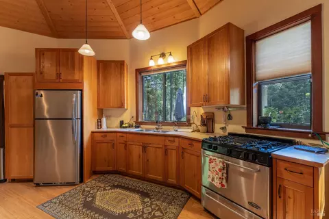 30651 Timberline Rd, Willits, CA 95490 photo 4