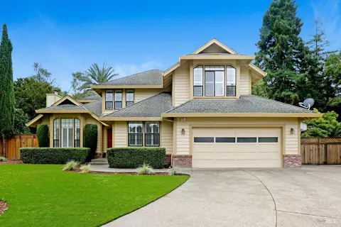401 Fairway Ct, Healdsburg, CA 95448
