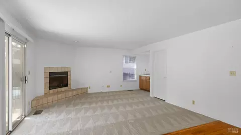 Living - 2133 Hillridge Dr, Fairfield, CA 94534 photo 5 of 7