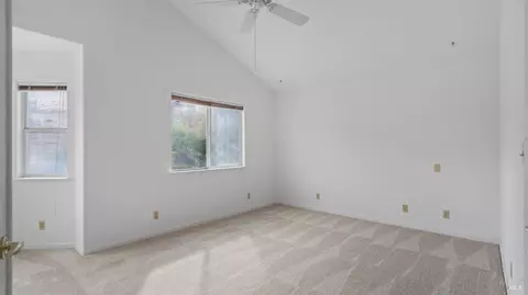 Bedroom - 2133 Hillridge Dr, Fairfield, CA 94534 photo 1 of 10