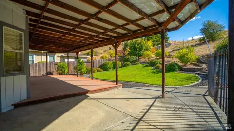 Exterior - 2133 Hillridge Dr, Fairfield, CA 94534 photo 8 of 19