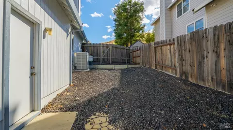 Exterior - 2133 Hillridge Dr, Fairfield, CA 94534 photo 19 of 19