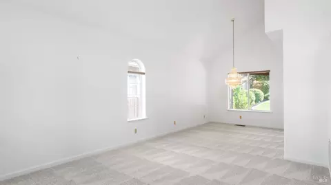 Living - 2133 Hillridge Dr, Fairfield, CA 94534 photo 1 of 7