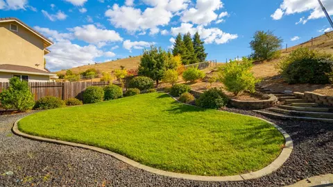 Exterior - 2133 Hillridge Dr, Fairfield, CA 94534 photo 12 of 19