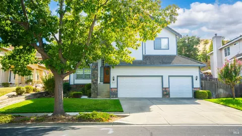 Exterior - 2133 Hillridge Dr, Fairfield, CA 94534 photo 3 of 19