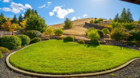 Exterior - 2133 Hillridge Dr, Fairfield, CA 94534 photo 17 of 19