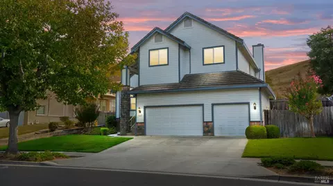 Exterior - 2133 Hillridge Dr, Fairfield, CA 94534 photo 2 of 19