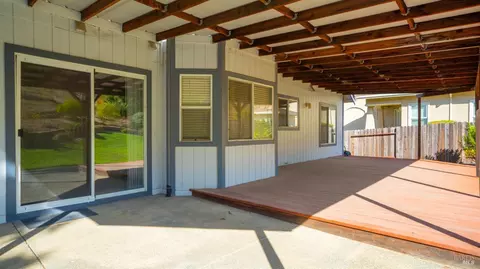 Exterior - 2133 Hillridge Dr, Fairfield, CA 94534 photo 11 of 19