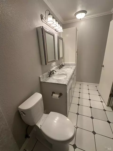 Bath - 445 Lighthouse Dr, Vallejo, CA 94590 photo 2 of 3