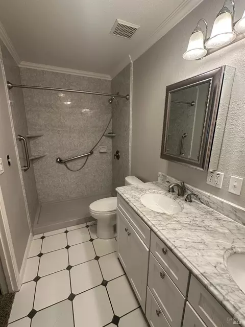 Bath - 445 Lighthouse Dr, Vallejo, CA 94590 photo 1 of 3