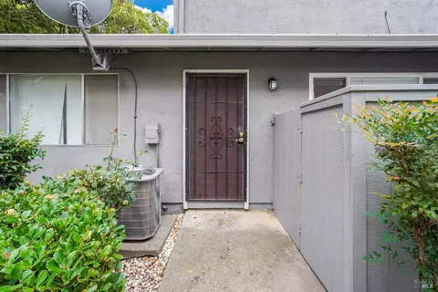 153 Del Rio Cir #3, Vacaville, CA 95687