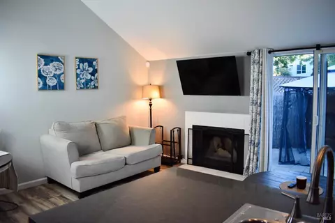 Living - 172 Courtyards E, Windsor, CA 95492 photo 1 of 1