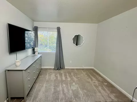 Bedroom - 172 Courtyards E, Windsor, CA 95492 photo 2 of 2