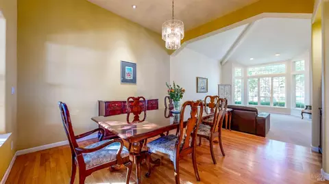 Dining - 87 Leighann Pl, Windsor, CA 95492 photo 2 of 4