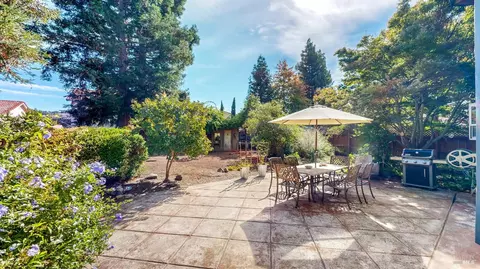 Exterior - 87 Leighann Pl, Windsor, CA 95492 photo 4 of 19