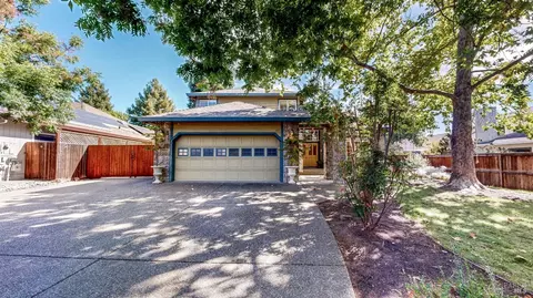 87 Leighann Pl, Windsor, CA 95492