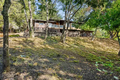 2888 Lynn Rd, Sebastopol, CA 95472