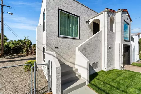 Exterior - 1402 Rice St, Vallejo, CA 94590 photo 7 of 9