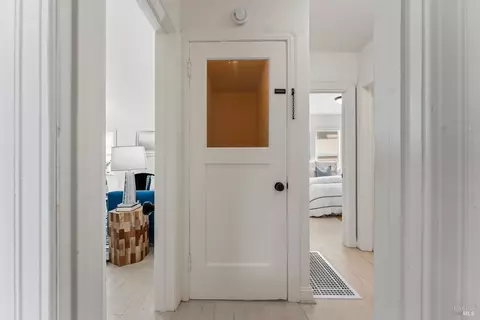 Entry Way - 1402 Rice St, Vallejo, CA 94590 photo 7 of 9