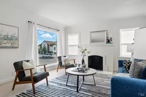 Living - 1402 Rice St, Vallejo, CA 94590 photo 1 of 7