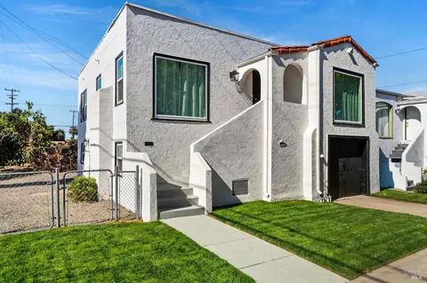 Exterior - 1402 Rice St, Vallejo, CA 94590 photo 2 of 9