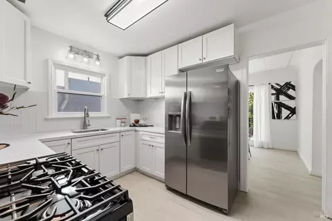 Kitchen - 1402 Rice St, Vallejo, CA 94590 photo 2 of 4