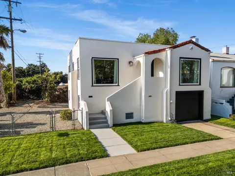 Exterior - 1402 Rice St, Vallejo, CA 94590 photo 6 of 9