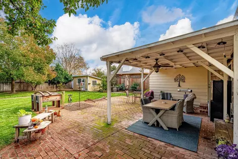 Exterior - 856 5th St W, Sonoma, CA 95476 photo 11 of 17