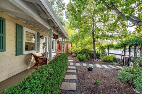 Exterior - 856 5th St W, Sonoma, CA 95476 photo 16 of 17