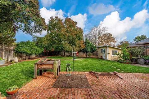 Exterior - 856 5th St W, Sonoma, CA 95476 photo 13 of 17