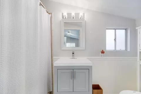 Bath - 856 5th St W, Sonoma, CA 95476 photo 2 of 2