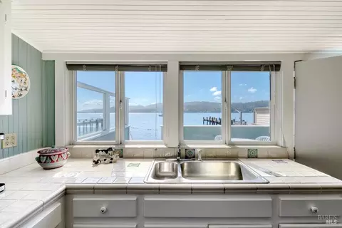 Kitchen - 18601 Highway 1, Marshall, CA 94940 photo 2 of 4