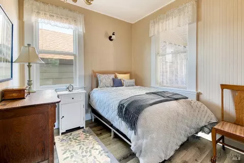 Bedroom - 18601 Highway 1, Marshall, CA 94940 photo 3 of 4