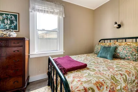 Bedroom - 18601 Highway 1, Marshall, CA 94940 photo 2 of 4