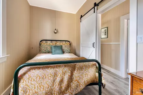 Bedroom - 18601 Highway 1, Marshall, CA 94940 photo 1 of 4