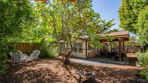 Exterior - 642 Wright St, Santa Rosa, CA 95404 photo 7 of 7