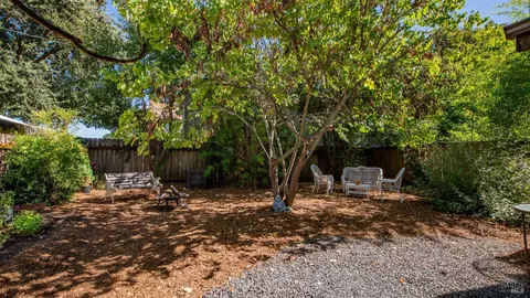 Exterior - 642 Wright St, Santa Rosa, CA 95404 photo 6 of 7