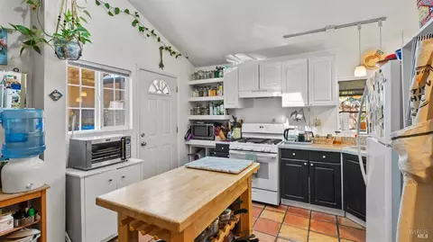 Kitchen - 642 Wright St, Santa Rosa, CA 95404 photo 3 of 3