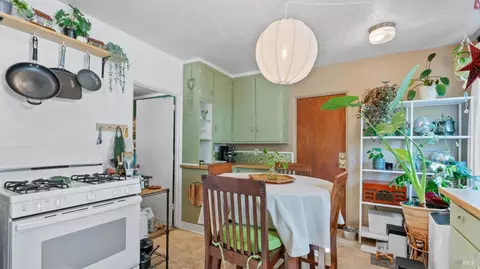 Kitchen - 642 Wright St, Santa Rosa, CA 95404 photo 2 of 3
